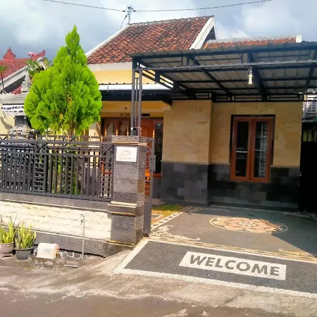 Suta Lovina House Villa